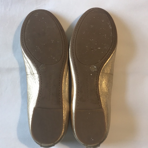 Gold Banana Republic girls slip on flats ballerina slippers with bow. Size 6.5 B - Picture 5 of 8